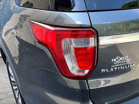 Used 2018 Ford Explorer Platinum AWD/4WD image 28