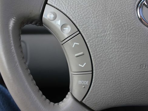 Used 2006 Toyota Sienna XLE image 13