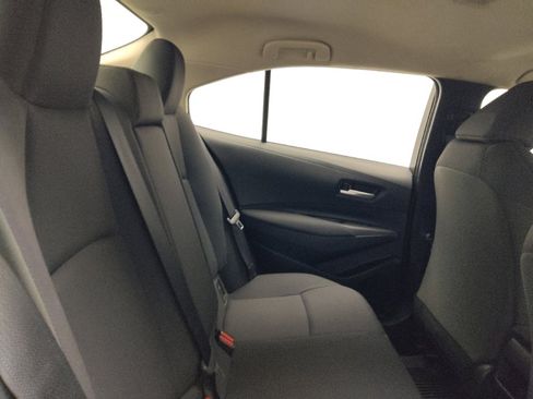 Used 2021 Toyota Corolla LE FWD image 19