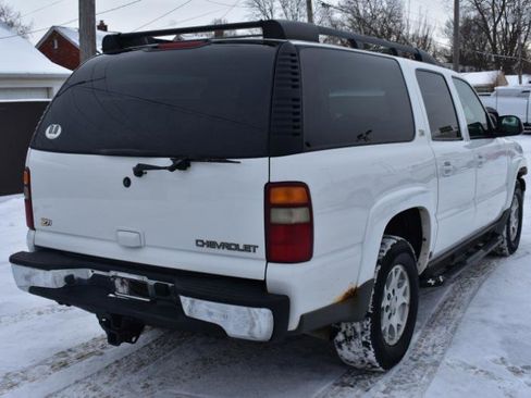 Used 2003 Chevrolet Suburban Z71 image 7