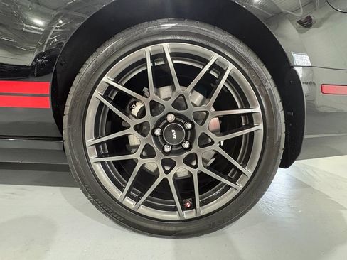 Used 2013 Ford Mustang Shelby GT500 RWD image 47