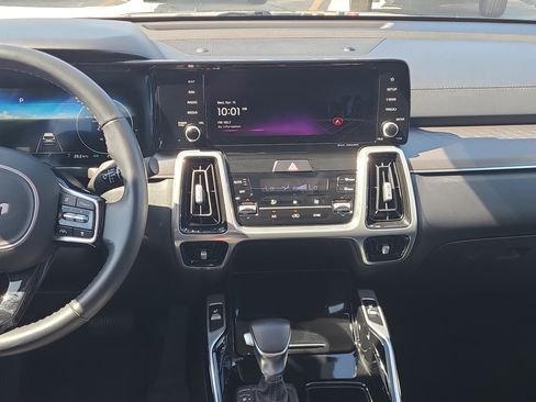 Used 2023 Kia Sorento SX FWD image 17