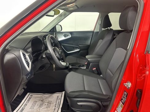 Used 2024 Kia Soul LX w/ Option Group 015 image 25