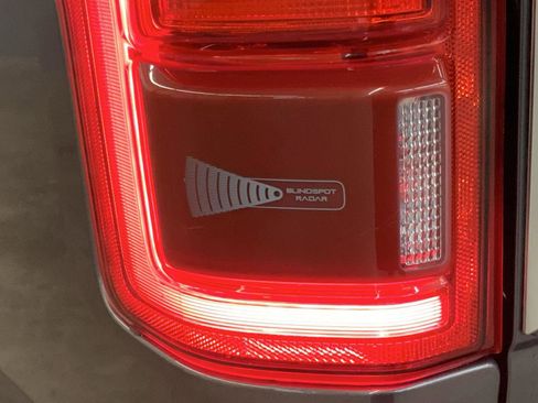 Used 2016 Ford F150 Platinum w/ Equipment Group 701A Luxury AWD/4WD image 64