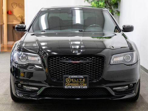 Used 2020 Chrysler 300 S w/ S Model Appearance Package RWD image 12
