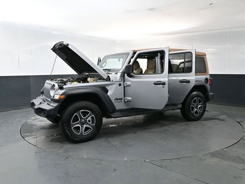Used 2020 Jeep Wrangler Unlimited Sport AWD/4WD image 17