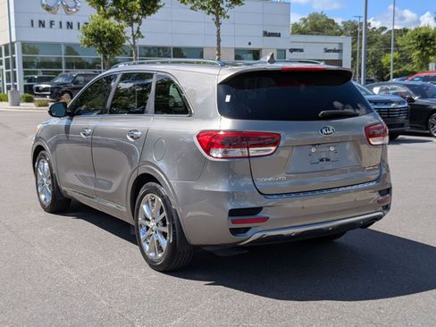 Used 2017 Kia Sorento SX FWD image 5