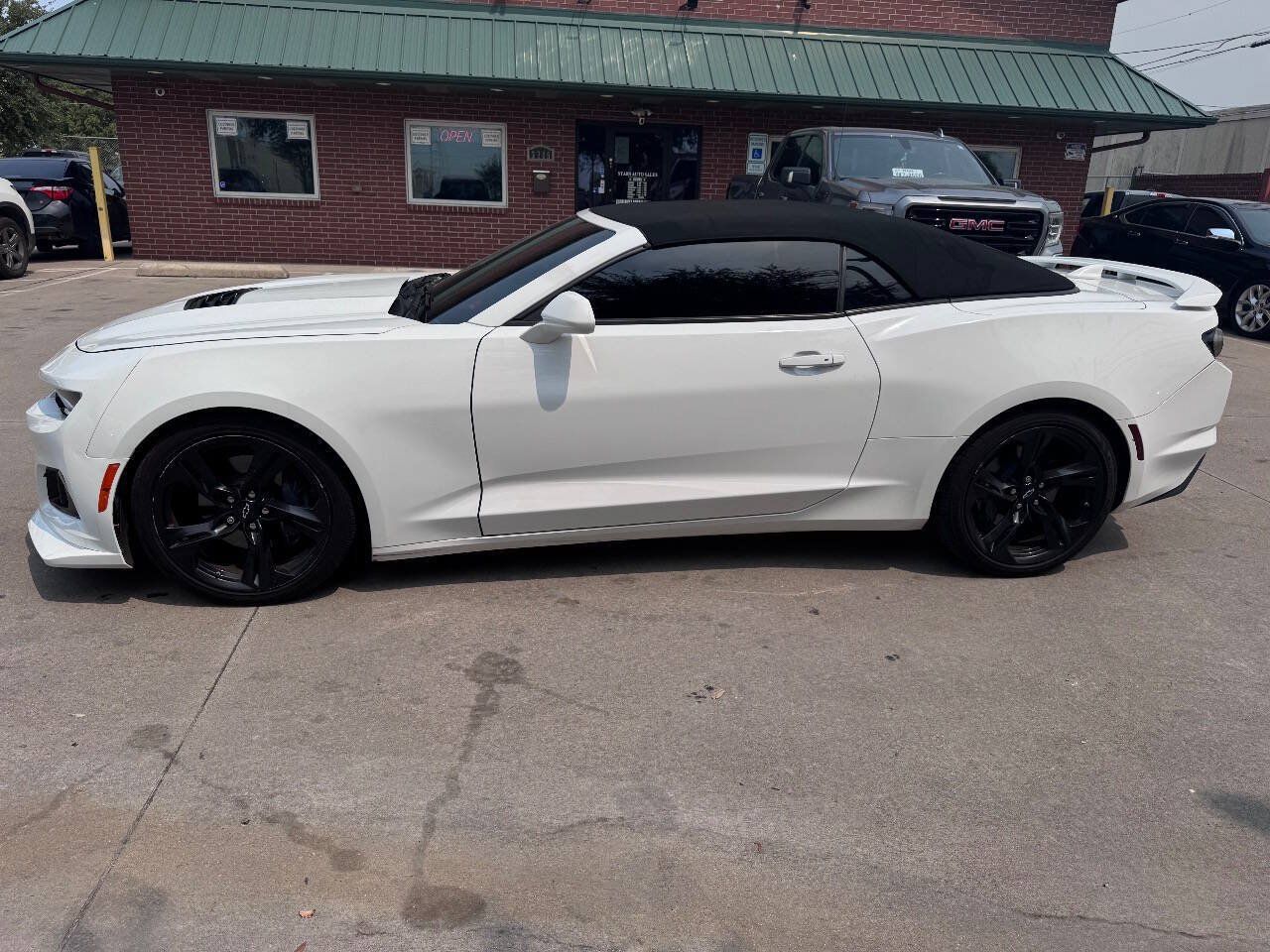 Used 2020 Chevrolet Camaro SS RWD image 8