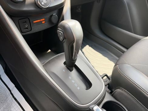 Used 2021 Chevrolet Trax LT w/ Redline Edition FWD image 23