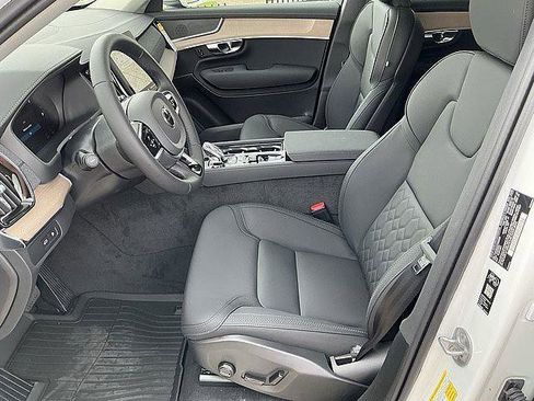 New 2026 Volvo XC90 T8 Plus w/ Protection Package AWD/4WD image 15