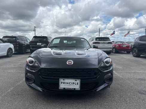 Used 2018 FIAT 124 Spider Classica RWD image 2