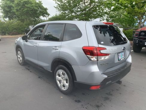 Used 2020 Subaru Forester AWD/4WD image 2