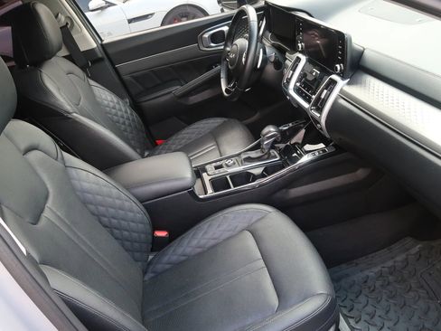 Used 2022 Kia Sorento SX image 26