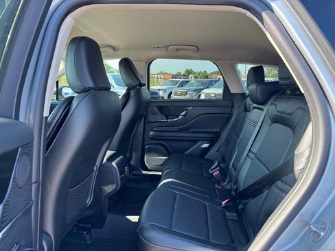 Used 2023 Lincoln Corsair Reserve w/ Towing Package image 12