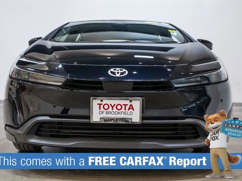 Used 2025 Toyota Prius LE image 2