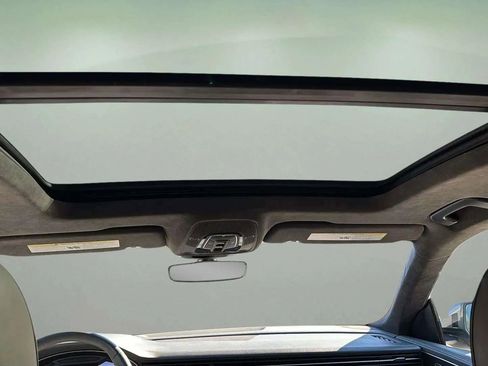 Used 2021 Audi Q8 Prestige image 35