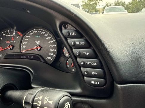 Used 2004 Chevrolet Corvette Z06 w/ Z06 Preferred Equipment Group RWD image 33
