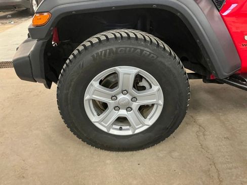 Used 2019 Jeep Wrangler Unlimited Sport S image 11