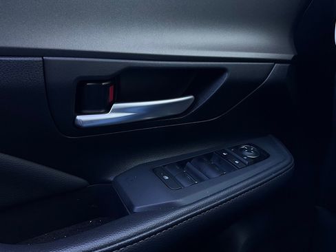 Used 2025 Toyota Grand Highlander FWD image 22