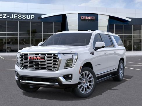 New 2026 GMC Yukon XL Denali w/ Denali Reserve Package AWD/4WD image 6