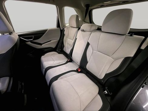 Used 2022 Subaru Forester AWD/4WD image 25
