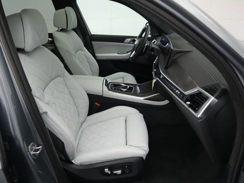 Used 2026 BMW X7 xDrive40i AWD/4WD image 22