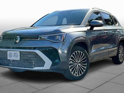 New 2025 Volkswagen Taos SE