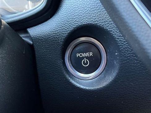 Used 2023 Toyota Corolla Cross SE w/ Moonroof Package image 28