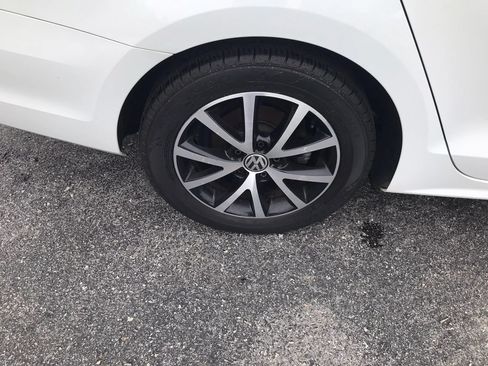 Used 2017 Volkswagen Jetta SE FWD image 44