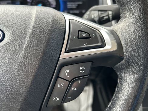 Used 2023 Ford Edge Titanium image 23