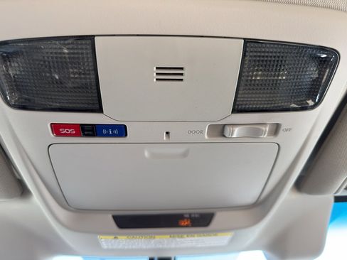 Used 2019 Subaru Outback 2.5i Premium image 23