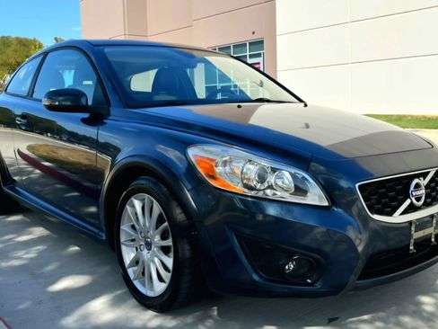 Used 2011 Volvo C30 T5 w/ Preferred Pkg FWD image 4