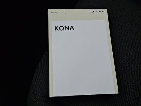 Certified 2025 Hyundai Kona SEL AWD/4WD image 25