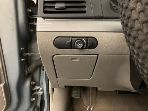 Used 2009 Saturn Aura XE FWD image 14