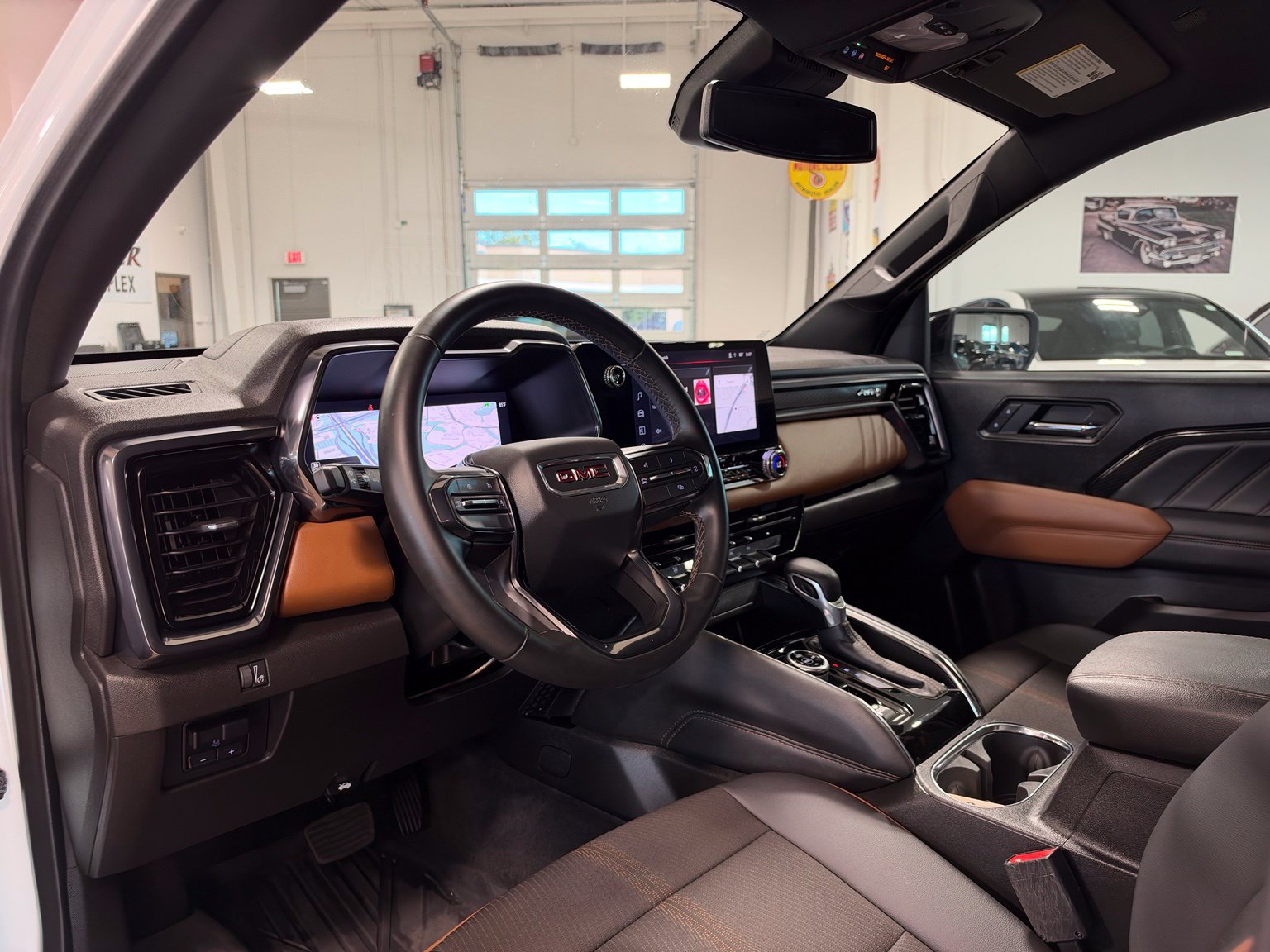 Used 2025 GMC Canyon AT4 AWD/4WD image 15