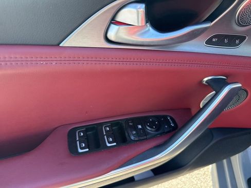 Used 2018 Kia Stinger GT2 image 10