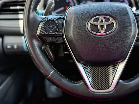 Used 2018 Toyota Camry SE w/ Convenience Package FWD image 26