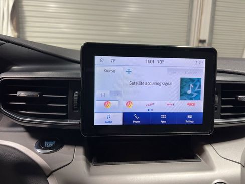 Used 2024 Ford Explorer XLT w/ Equipment Group 202A image 34