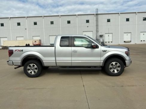 Used 2014 Ford F150 FX4 w/ Equipment Group 402A Luxury AWD/4WD image 4