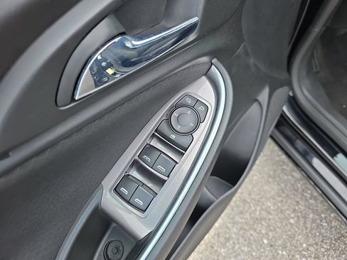 Used 2021 Chevrolet Malibu LT FWD image 31