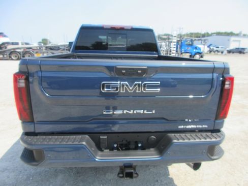 New 2026 GMC Sierra 2500 Denali Ultimate AWD/4WD image 5
