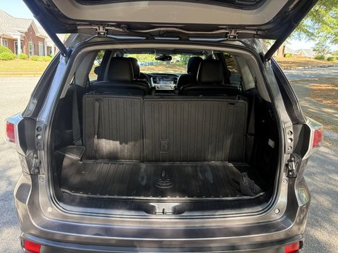 Used 2016 Toyota Highlander XLE FWD image 36