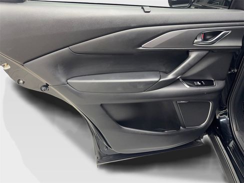 Used 2022 MAZDA CX-9 Touring w/ Touring Premium Package image 37