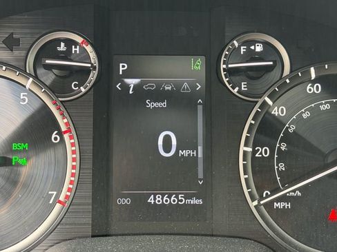 Used 2022 Lexus GX 460 Premium w/ Accessory Package image 12