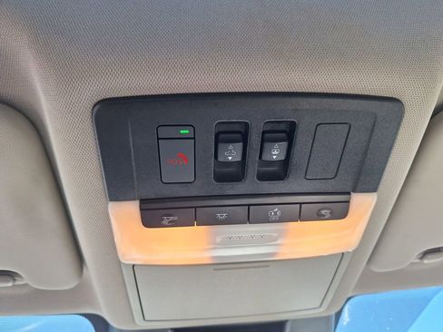 Certified 2023 Nissan Rogue SL w/ SL Premium Package image 18