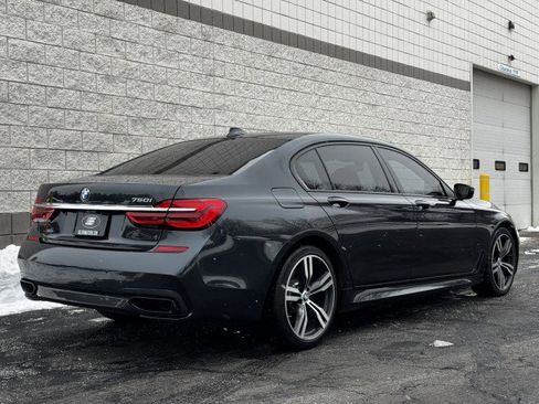 Used 2016 BMW 750i 750i w/ M Sport Package image 3