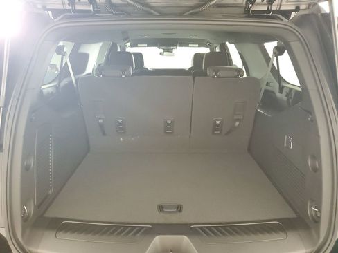 New 2026 Chevrolet Suburban LS image 31