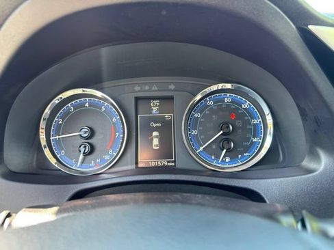 Used 2017 Toyota Corolla SE w/ Carpet Mat Package (TMS) FWD image 17