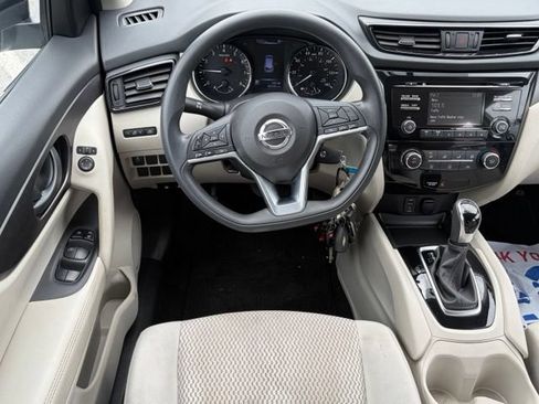 Used 2017 Nissan Rogue Sport S FWD image 33