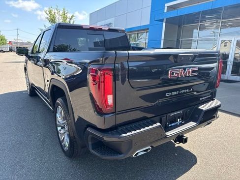 Used 2025 GMC Sierra 1500 Denali w/ Denali Reserve Package AWD/4WD image 8